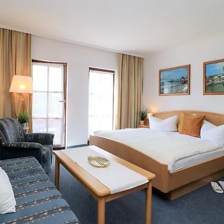 Deutsches Haus 18 * Wustrow (Fischland)